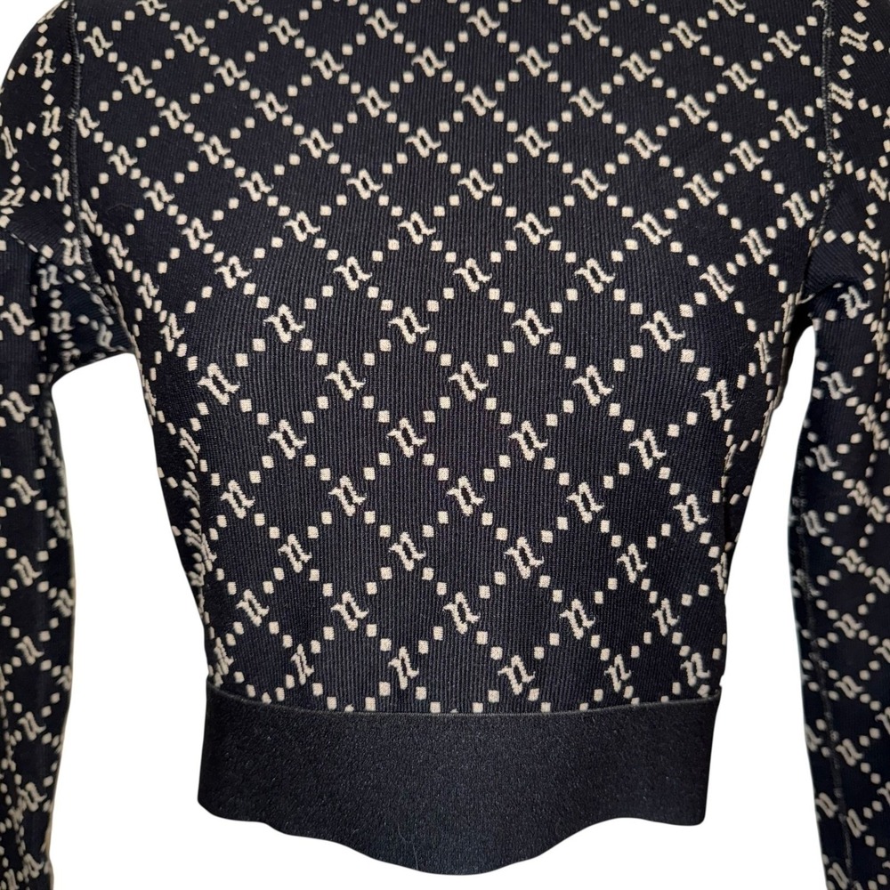 NOLI Fitted Long Sleeve Crop Logo Jacquard Print Athleisure Top EUC Size Small‎ - Picture 4 of 7